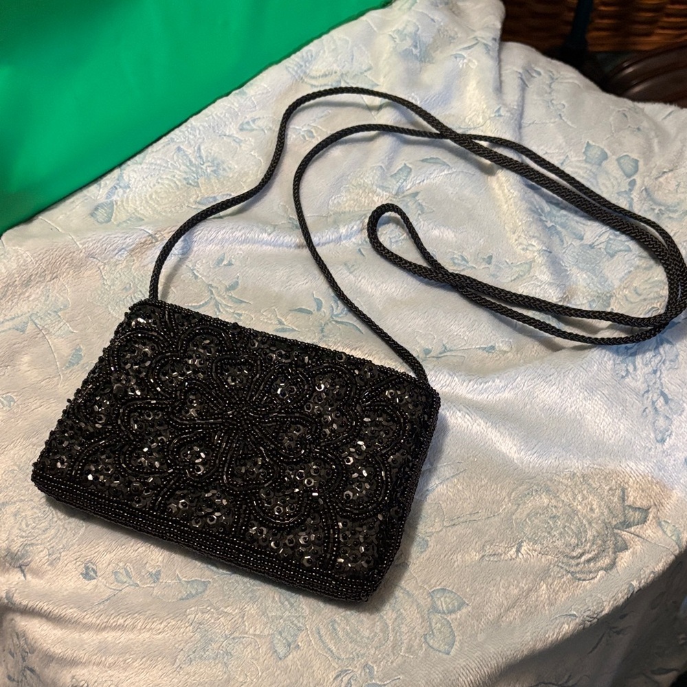 Le Regale  Black Beaded purse